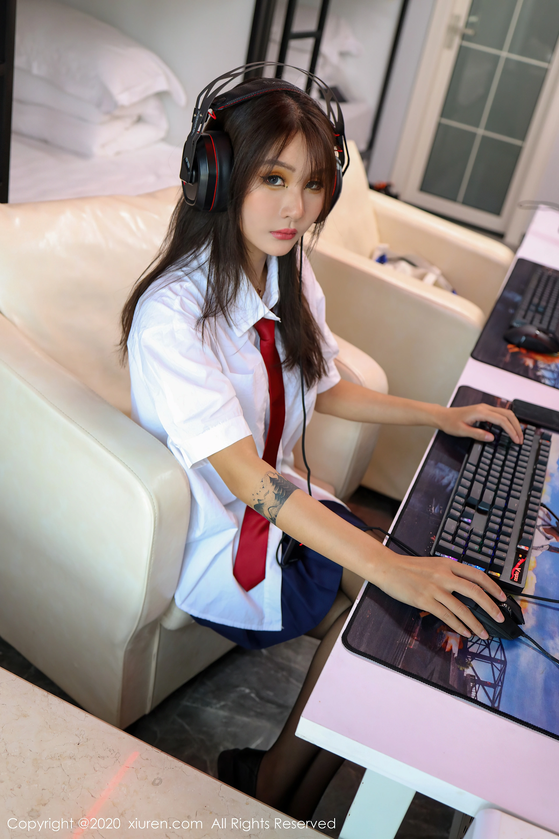 Emily顾奈奈 - [Xiuren秀人网] 2020.08.19 NO.2461 不良校花网瘾少女 1